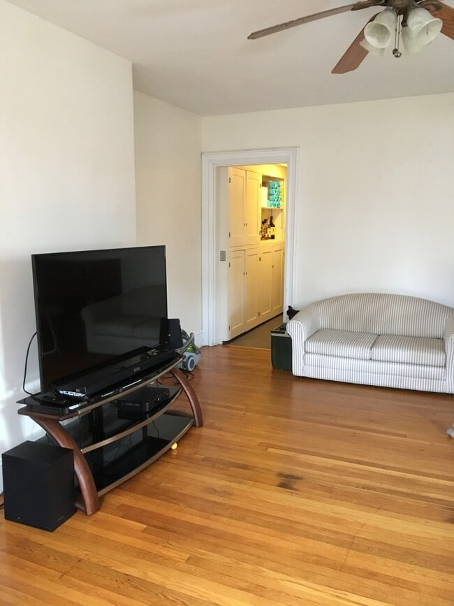 150 Crescent St, Unit 150 in Waltham, MA - Building Photo - Building Photo