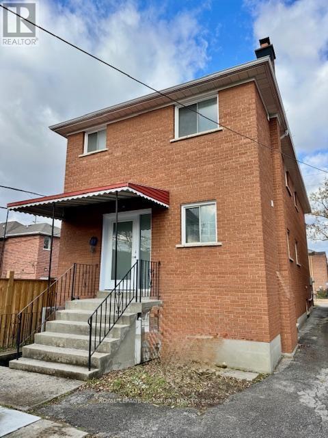 115 Torrens Ave in Toronto, ON - Building Photo - Building Photo