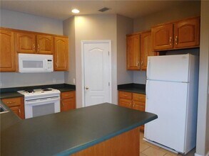 312 Stone Mill Dr in Brunswick, GA - Building Photo - Building Photo