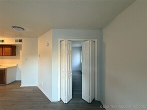 6639 S Victor Ave, Unit G101 in Tulsa, OK - Building Photo - Building Photo