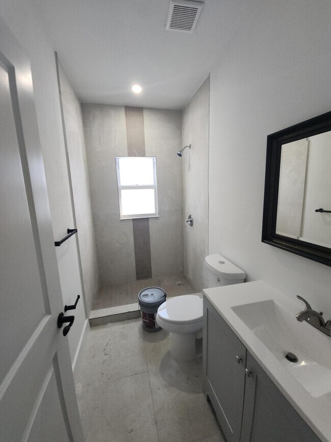624 S 12th St in Fort Pierce, FL - Building Photo - Building Photo
