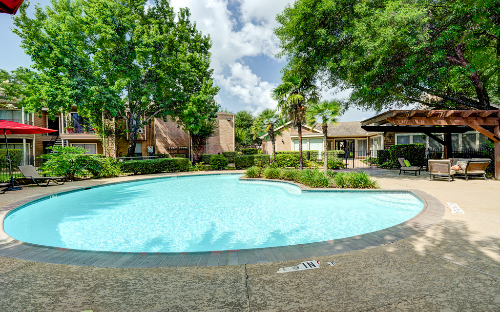 The Park @ Live Oak Apartments in Houston, TX - Building Photo