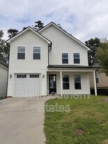 6 Solis Ct in Travelers Rest, SC - Building Photo