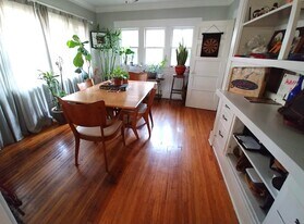 4546 Kingswell Ave in Los Angeles, CA - Building Photo