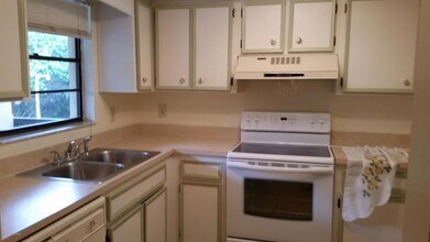 205 Palmetto Ave, Unit 506 in Merritt Island, FL - Foto de edificio - Building Photo