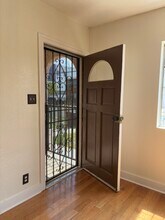 2051 Burnside Ave in Los Angeles, CA - Building Photo - Building Photo