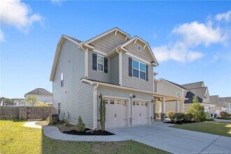 688 Stonebriar Ave in Raeford, NC - Building Photo - Building Photo