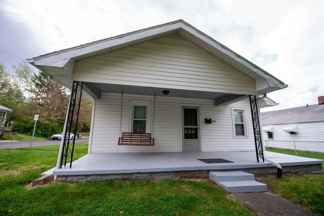 property at 112 E 15th St