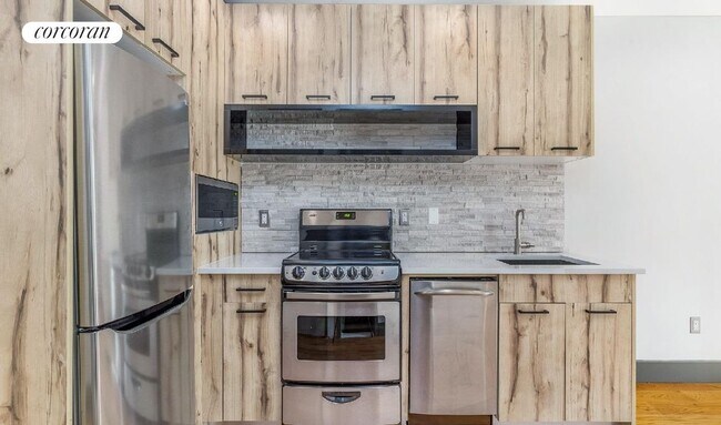 335 18th St in Brooklyn, NY - Foto de edificio - Building Photo