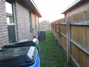 102 Hidden Springs Dr in Bastrop, TX - Building Photo - Building Photo