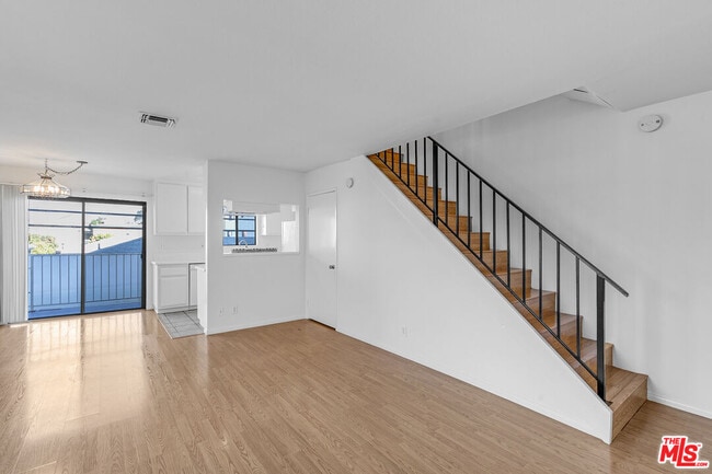 2490 Purdue Ave in Los Angeles, CA - Building Photo - Building Photo