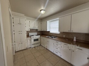 334 W 63rd Pl N in Tulsa, OK - Building Photo - Building Photo