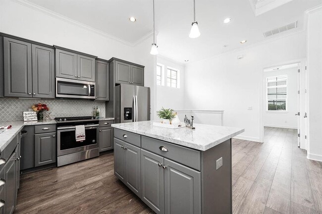 2103 Naomi St in Houston, TX - Building Photo - Building Photo