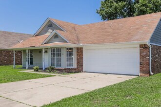 1104 Parkview Cir N in Southaven, MS - Building Photo - Building Photo