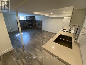 81 Cuffley Crescent S in Toronto, ON - Building Photo - Building Photo