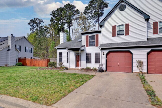 329 Ferguson Bend in Yorktown, VA - Building Photo - Building Photo