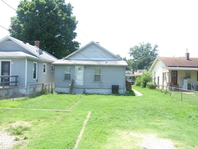 1031 Queen Ave in Louisville, KY - Foto de edificio - Building Photo