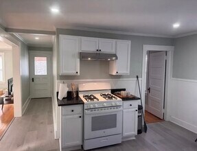 18 Emerald Ave in Webster, MA - Building Photo - Building Photo