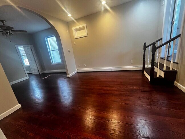 633 37th St in Union City, NJ - Building Photo - Building Photo