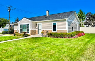 8150 W Winnemac Ave in Norridge, IL - Building Photo