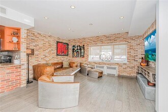 3567 Shore Pkwy in Brooklyn, NY - Building Photo - Building Photo