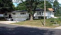 933-935 W 15th St in Cedar Falls, IA - Building Photo