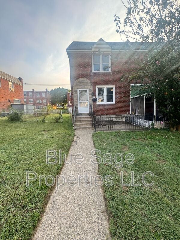 property at 545 S 4th St