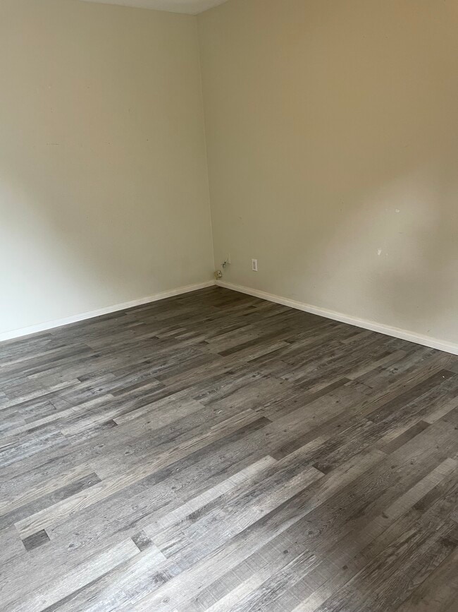 11242 S Budlong Ave, Unit 1 in Los Angeles, CA - Building Photo - Building Photo