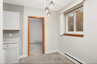 3308 Girard Ave S, Unit 102 in Minneapolis, MN - Building Photo - Building Photo