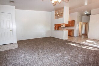 8509 E Leigh Dr in Prescott Valley, AZ - Foto de edificio - Building Photo