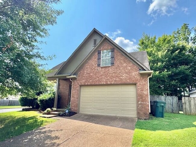 8669 Rogers Park Ave in Memphis, TN - Building Photo - Building Photo
