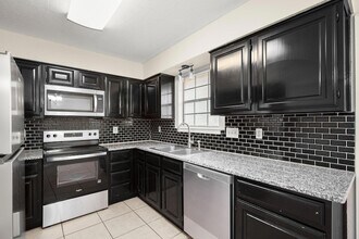 3801 Foust Trail in Georgetown, TX - Foto de edificio - Building Photo