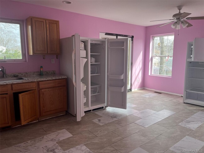 301 William Floyd Pkwy in Shirley, NY - Building Photo - Building Photo