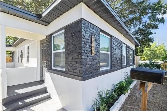 2904 Emerson Ave S in St. Petersburg, FL - Building Photo - Building Photo
