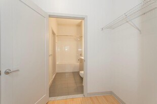 320 D St, Unit 339 in Boston, MA - Building Photo
