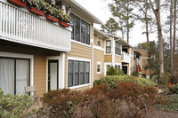 Piedmont Heights Condominiums in Atlanta, GA - Foto de edificio - Building Photo