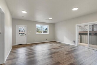 1094 15th St SE, Unit 1094 15th St in Salem, OR - Building Photo - Building Photo