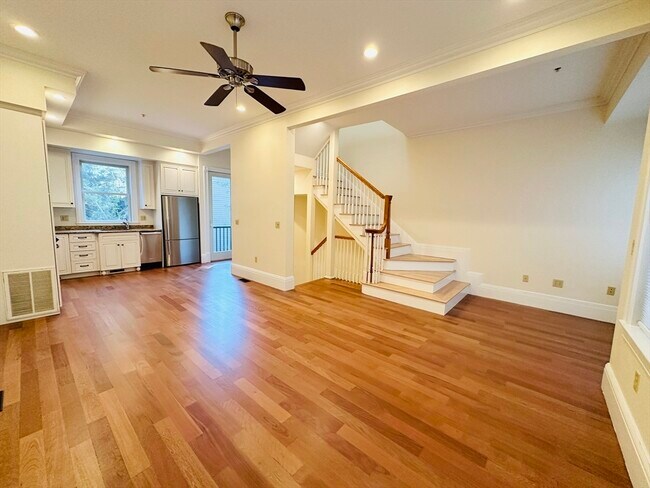 34 Spring St, Unit 34 in Cambridge, MA - Building Photo - Building Photo