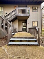 131 Cedar Cove Ln in Winston-Salem, NC - Building Photo