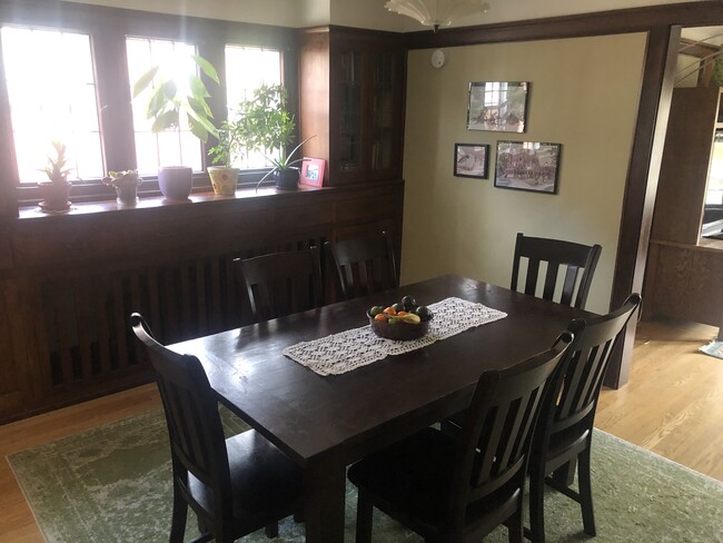 1615 N 60th St, Unit Two bedroom upper unit in Milwaukee, WI - Building Photo - Building Photo