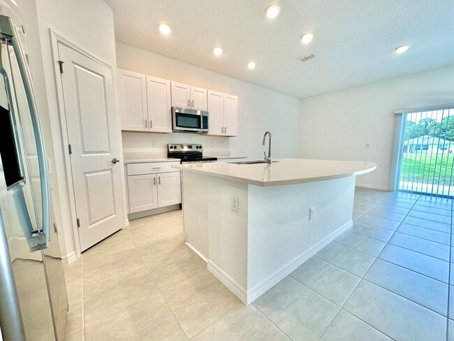 173 Riverfront Wy in Edgewater, FL - Building Photo - Building Photo