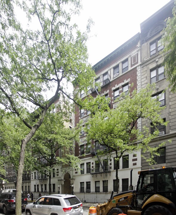 Columbia Apartments in New York, NY - Foto de edificio