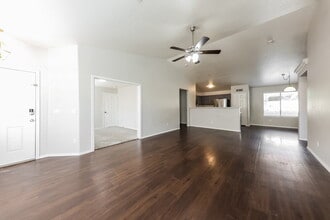 12738 W Redfield Rd in El Mirage, AZ - Building Photo - Building Photo