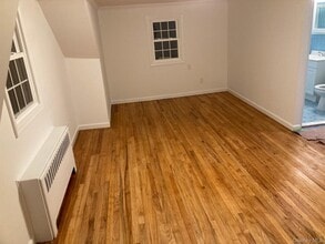 29 Lexington Ave in Westbury, NY - Foto de edificio - Building Photo