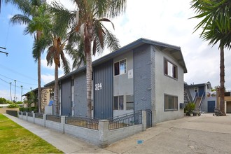 324 Leatrice Ln in Anaheim, CA - Building Photo - Building Photo