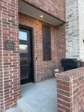 573 S Fretz Ave in Edmond, OK - Building Photo - Building Photo