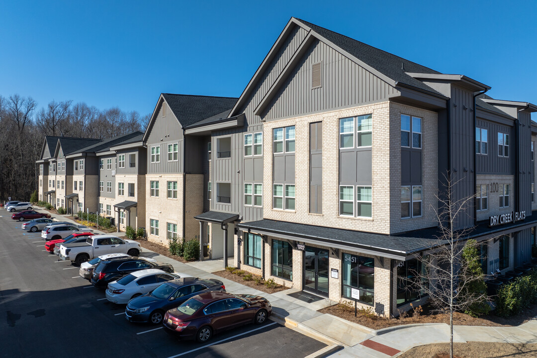 Dry Creek Flats in Harvest, AL - Foto de edificio