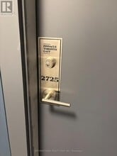 3270 Sheppard Ave E in Toronto, ON - Building Photo - Building Photo