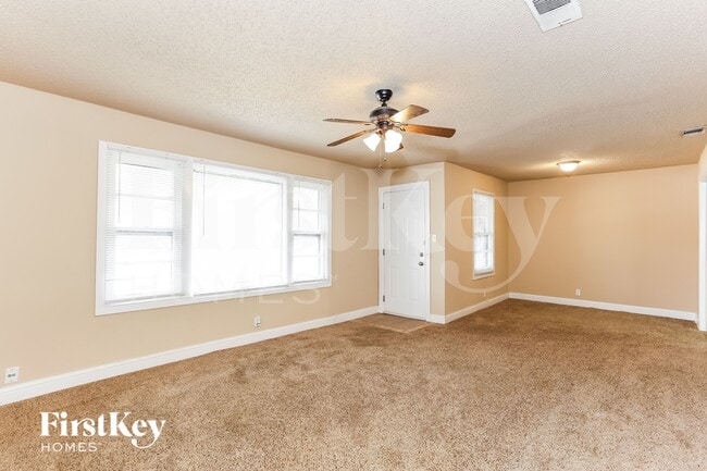 1103 Warden St in Benbrook, TX - Building Photo - Building Photo