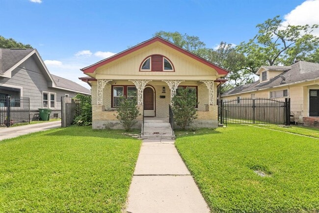 property at 1531 Elliott St